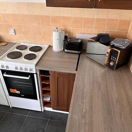 Semi-Detached Chalet - Uddingston, Glasgow Ngoại thất bức ảnh