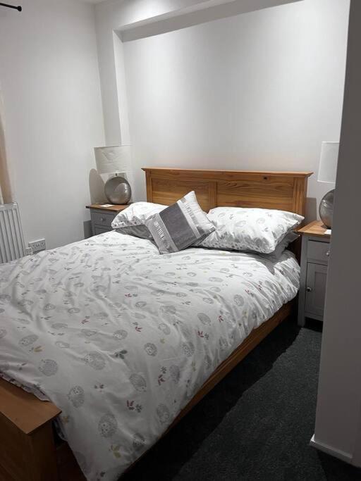 Semi-Detached Chalet - Uddingston, Glasgow Ngoại thất bức ảnh