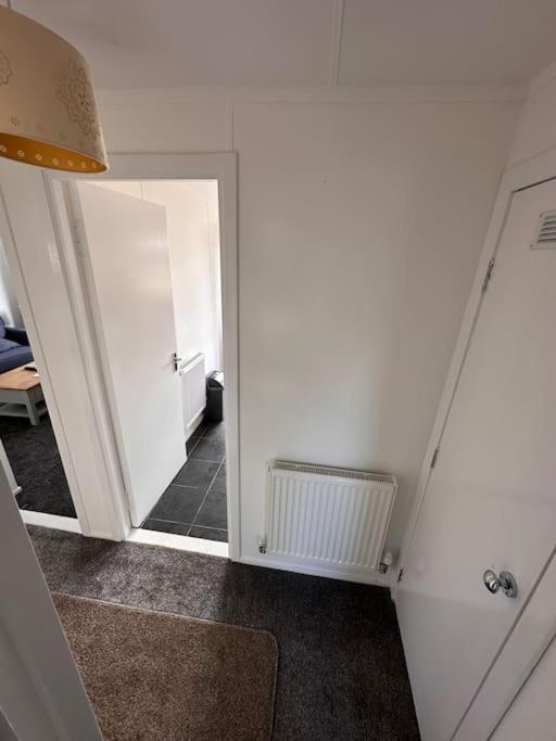 Semi-Detached Chalet - Uddingston, Glasgow Ngoại thất bức ảnh